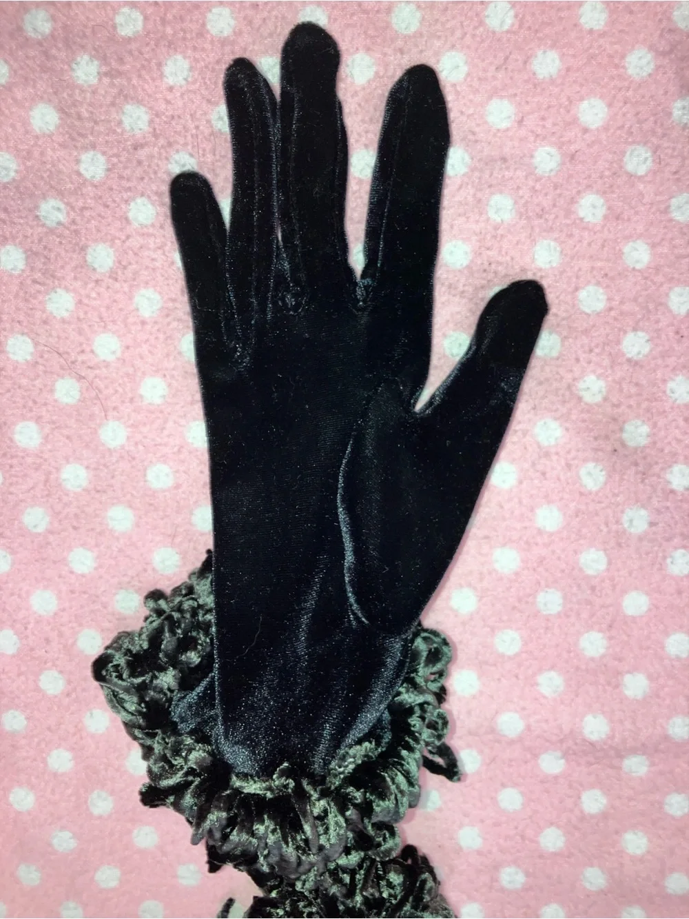 Black Velvet Gloves with Ruffled Cuff